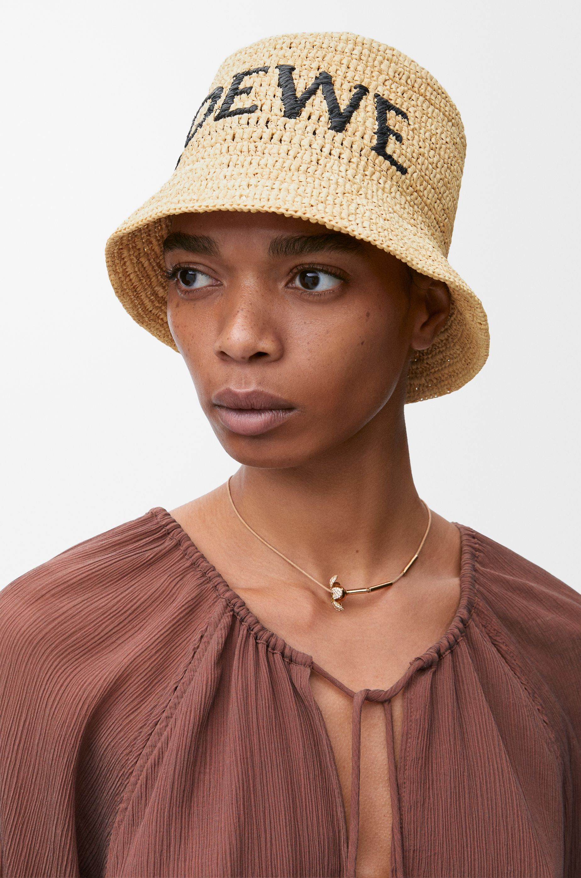 버킷 모자 라피아 Bucket hat in raffia K820HB1XA4 Natural