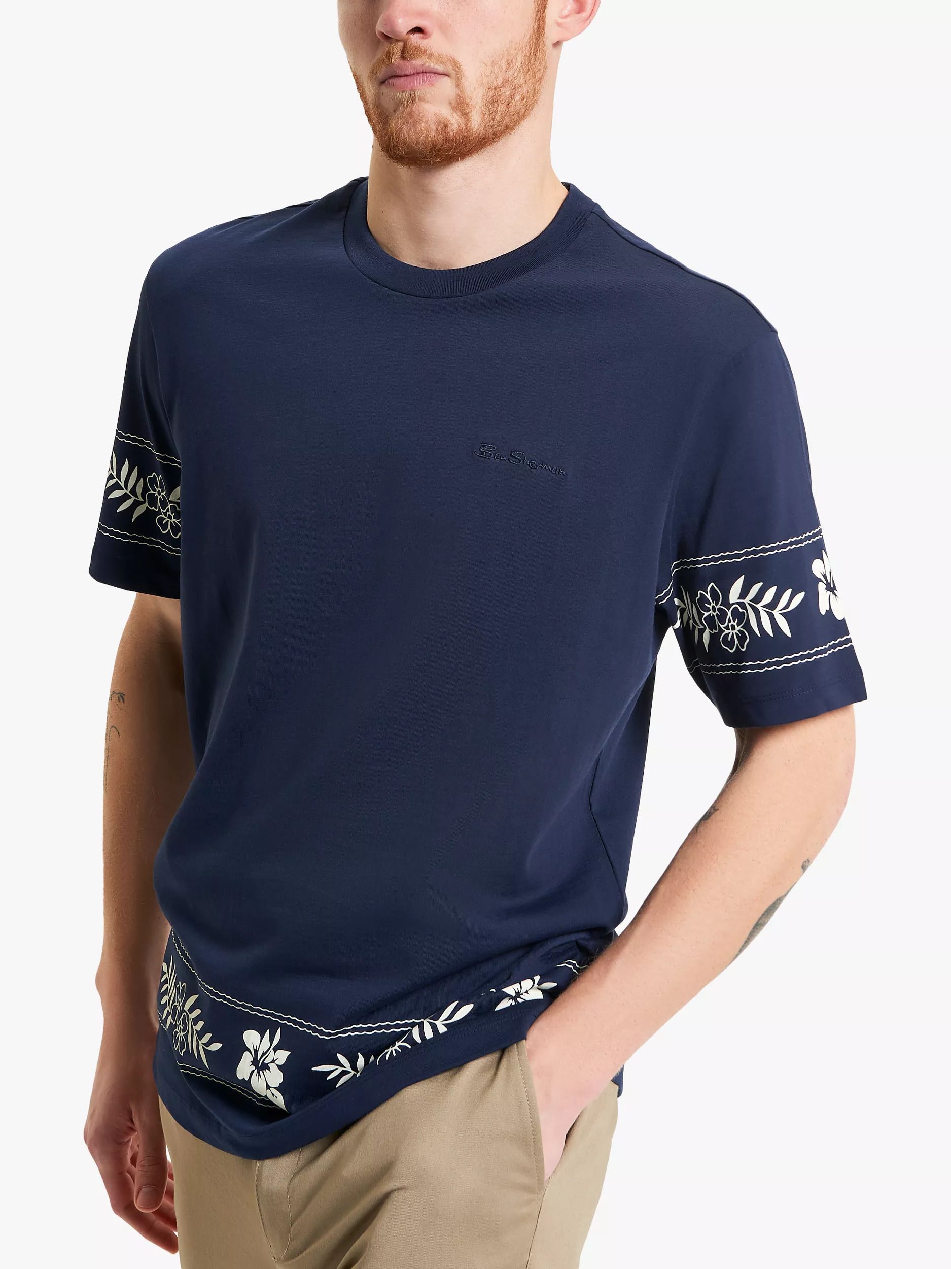 오가닉 코튼 레귤러 핏 플로랄 티셔츠 다크 네이비 Organic Cotton Regular Fit Floral Border T-Shirt, Dark Navy 113135074