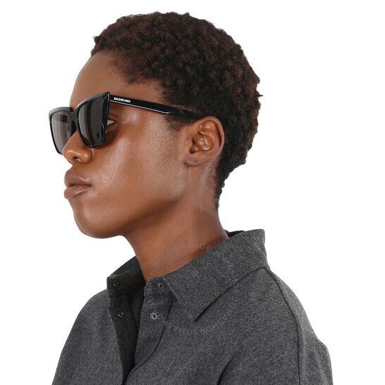 발렌시아가 그레이 캣 아이 여성 선글라스 Balenciaga Grey Cat Eye Ladies Sunglasses BB0046S 001 55 BB0046S 001 55
