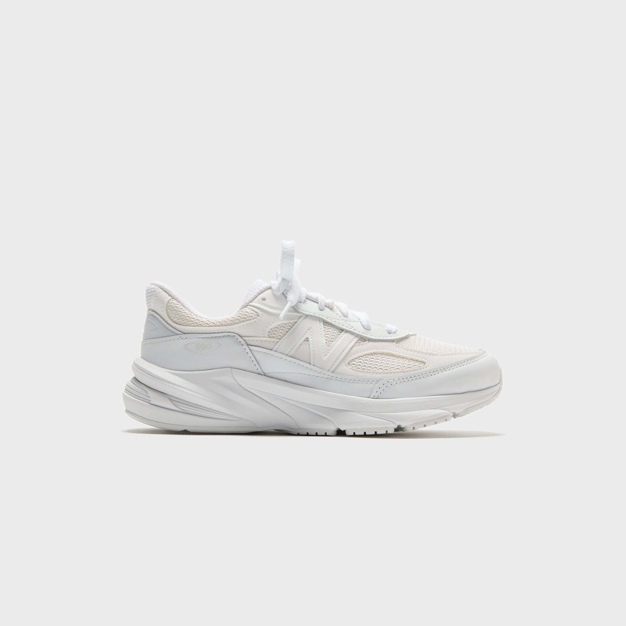 뉴 화이트 CDG Homme x New Balance 990v6 - White 8285348921472