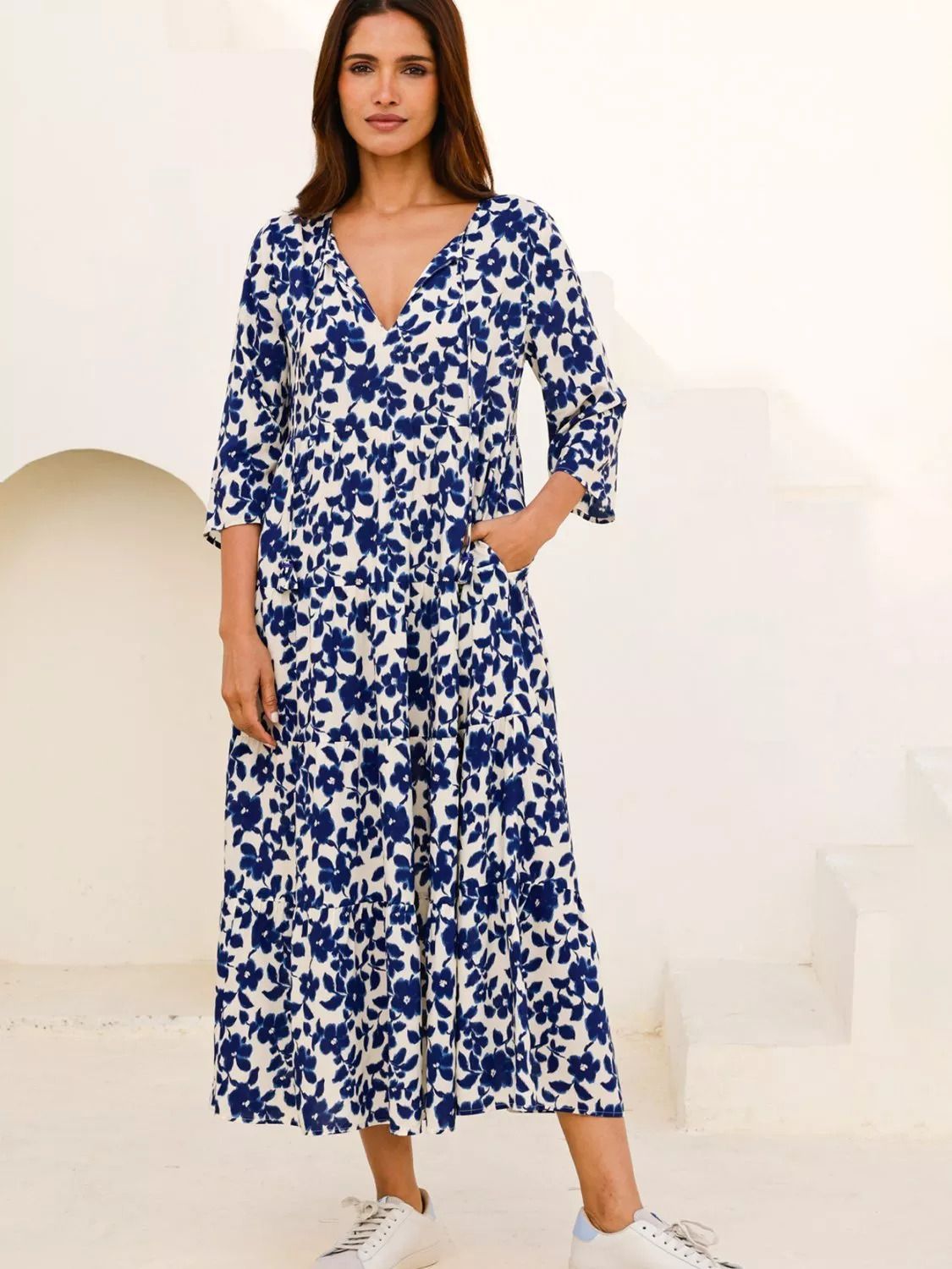 엠마 플로랄 미디 드레스 Emma Floral Midi Dress, Cream/Navy 113705352