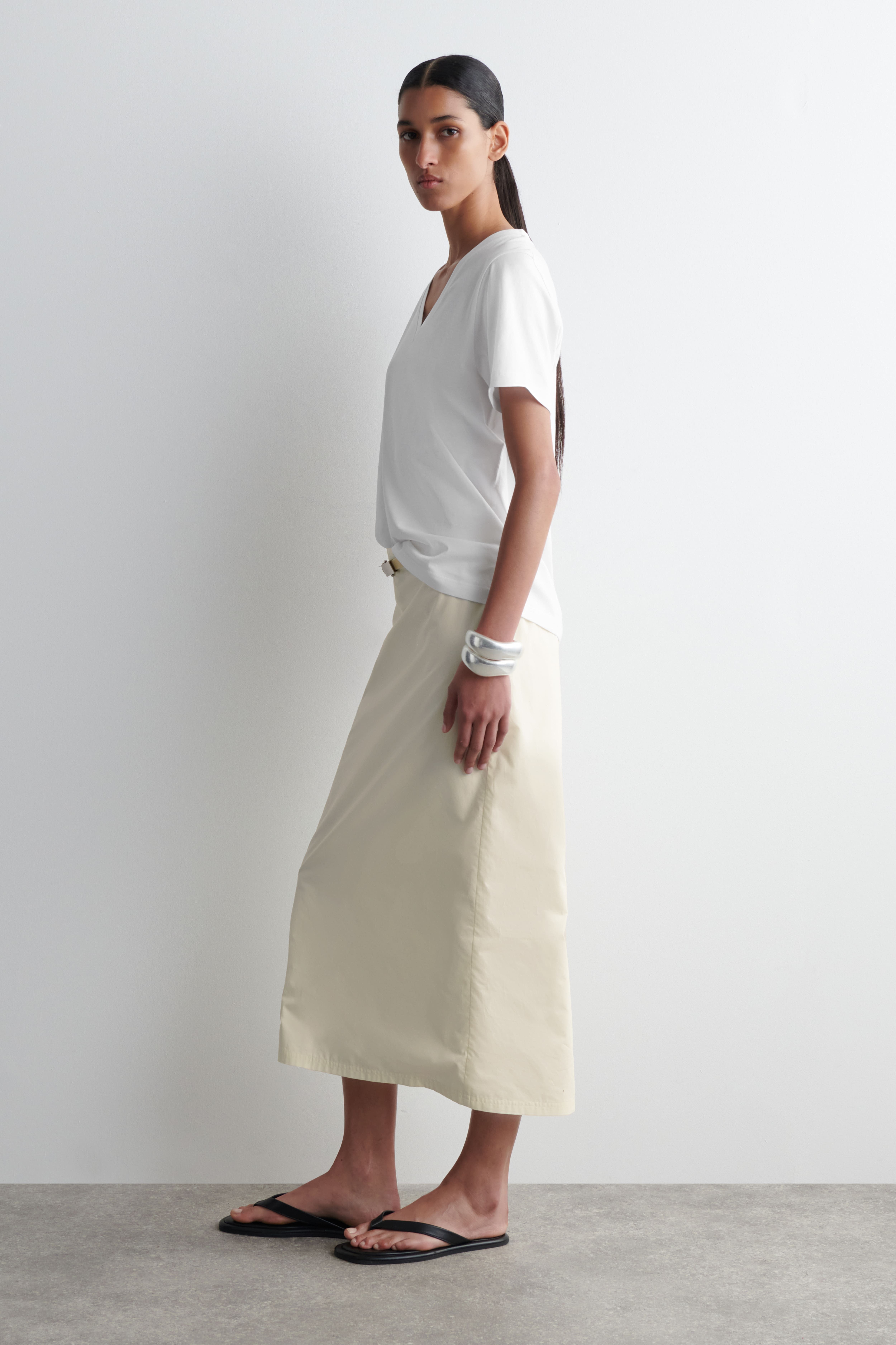 브이넥 코튼 티셔츠 V-NECK COTTON T-SHIRT 1277147004