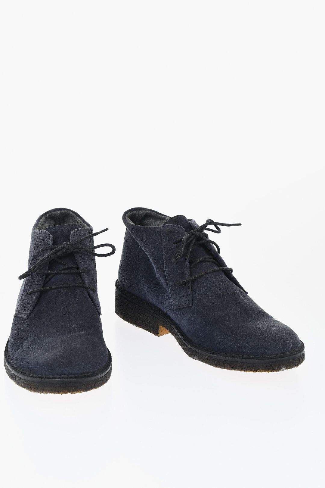 솔리드 컬러 스웨이드 데저트 부츠 크레페 솔 ID Solid Color Suede Desert Boots with Crepe Sole 655223