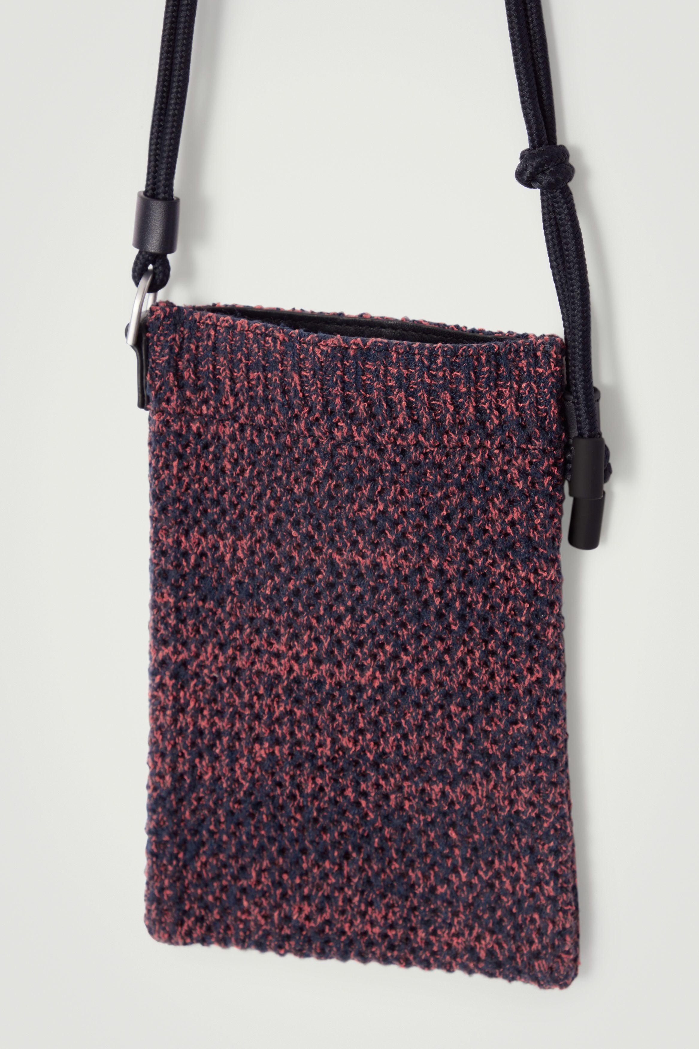 니트 폰 파우치 KNITTED PHONE POUCH 1227459002