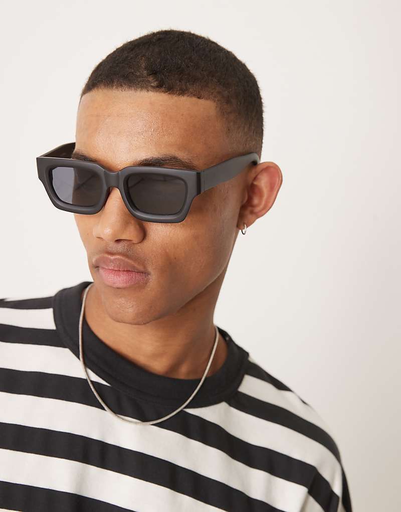 & Eckige, klobige Sonnenbrille mit getonten Glasern und schwarzem Gestell 207809975SCHWARZ
