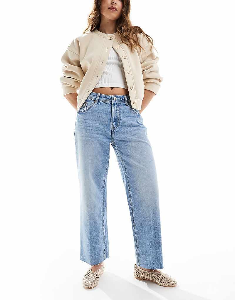블루 D96   Gerade geschnittene Cropped-Jeans in Blau 209064120Mittelblau