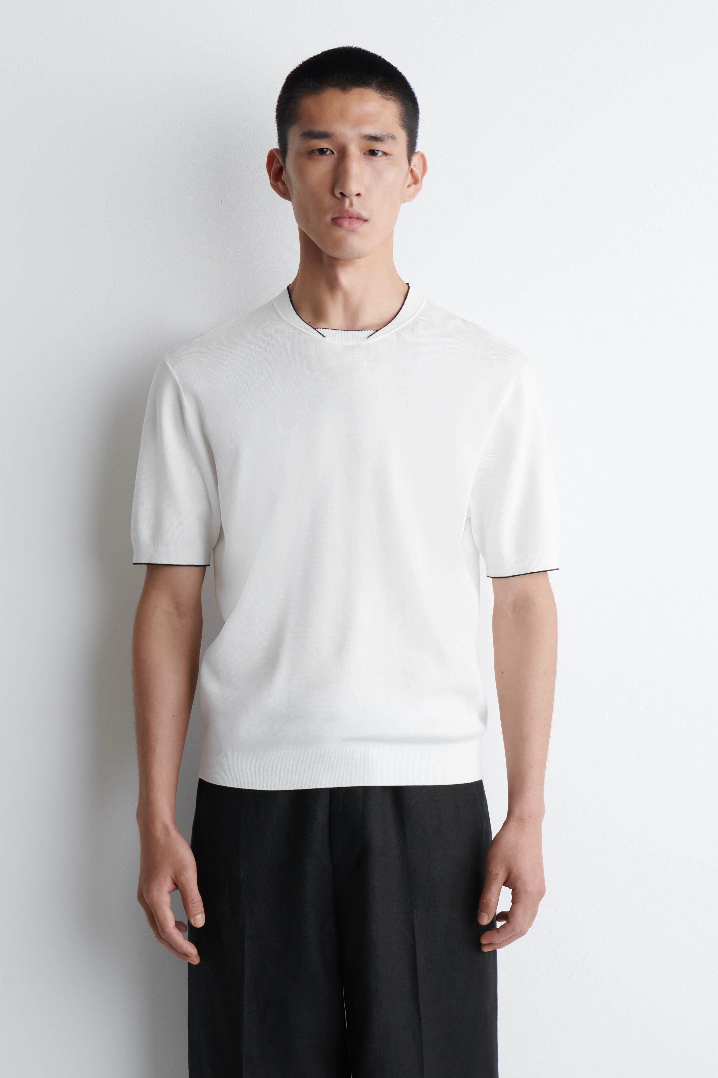 니트 티셔츠 CONTRAST-TIPPED KNITTED T-SHIRT 1273336001