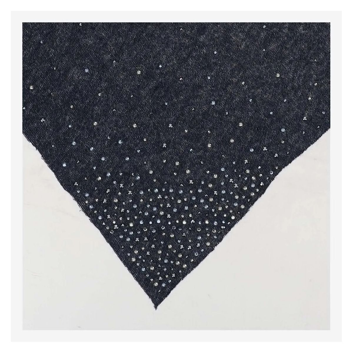 캐시미어 스카프 블랙 Faliero Sarti Triangular Cashmere Scarf With Swarovski Embellish Black                        Leichter Schal A0677506