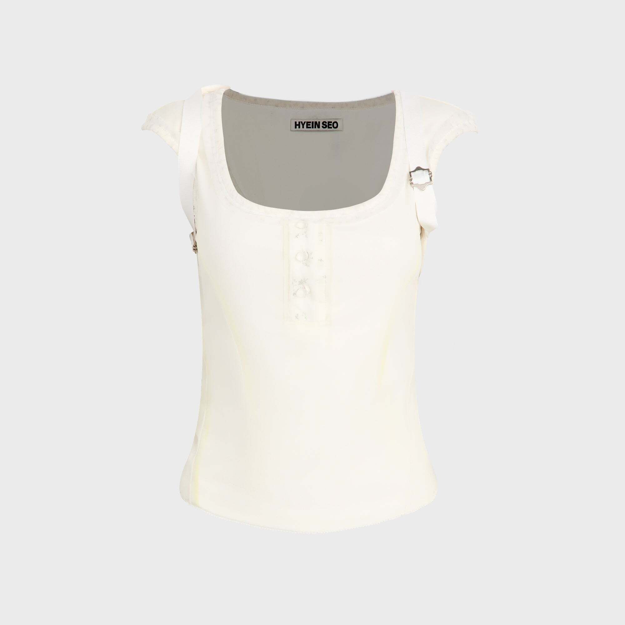 헨리 탑 백 스트랩 화이트 Hyein Seo Henley Top With Back Strap - White 8285473276032