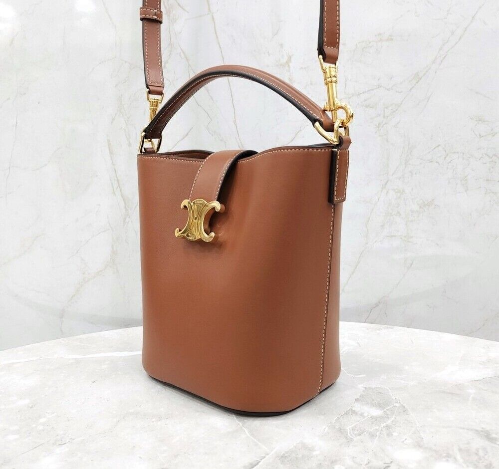 【CELINE】SMALL LOUISE BAG●119173FX938NO SMALL BUCKET LOUISE IN SMOOTH CALFSKIN - BLACK | CELINE