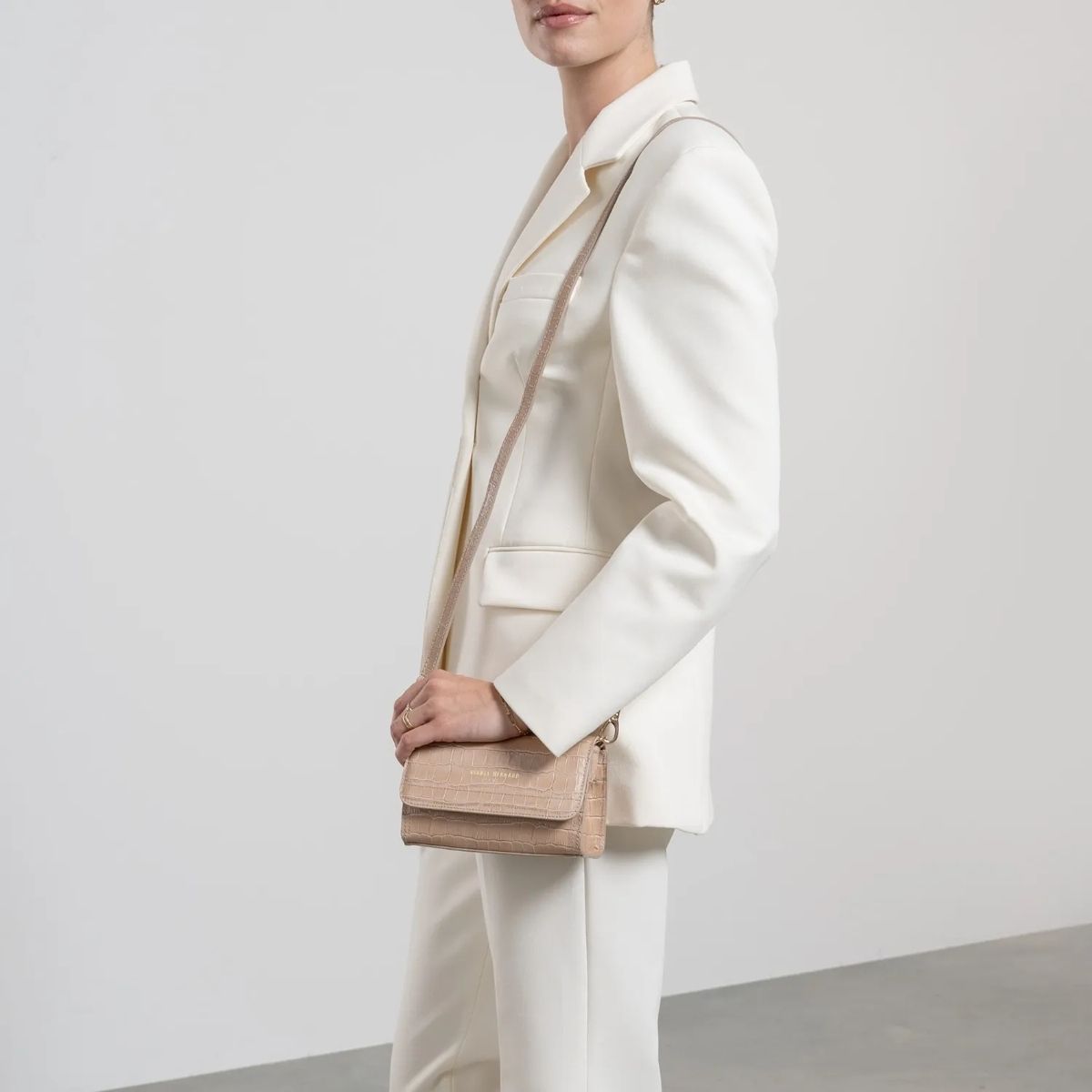 이자벨 킴 숄더백 베이지 크로스백 가방 Isabel Bernard Femme Forte Kim Umhangetasche Beige                        Crossbody Bag A0412652