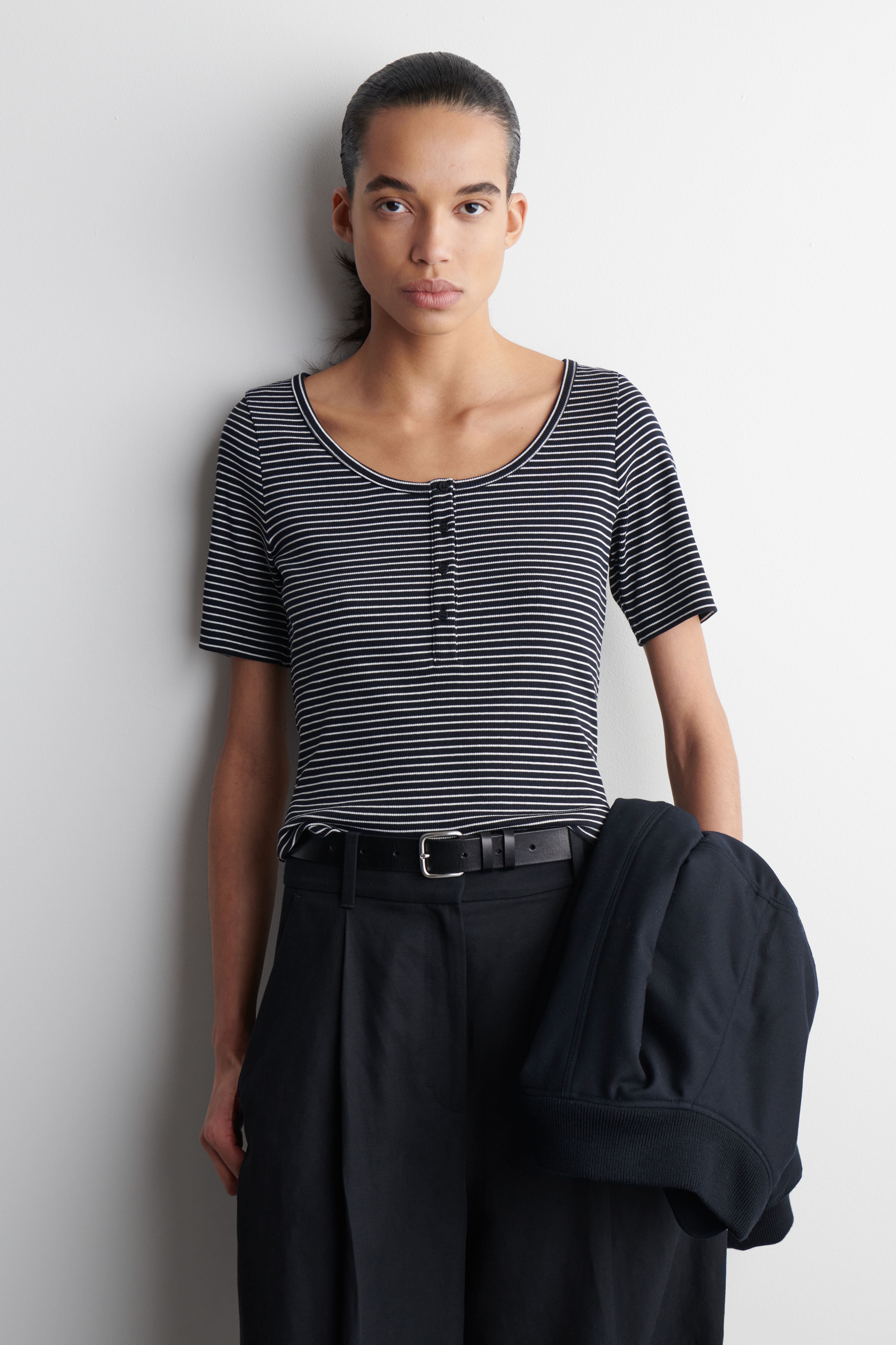 헨리 티셔츠 RIBBED HENLEY T-SHIRT 1275918002