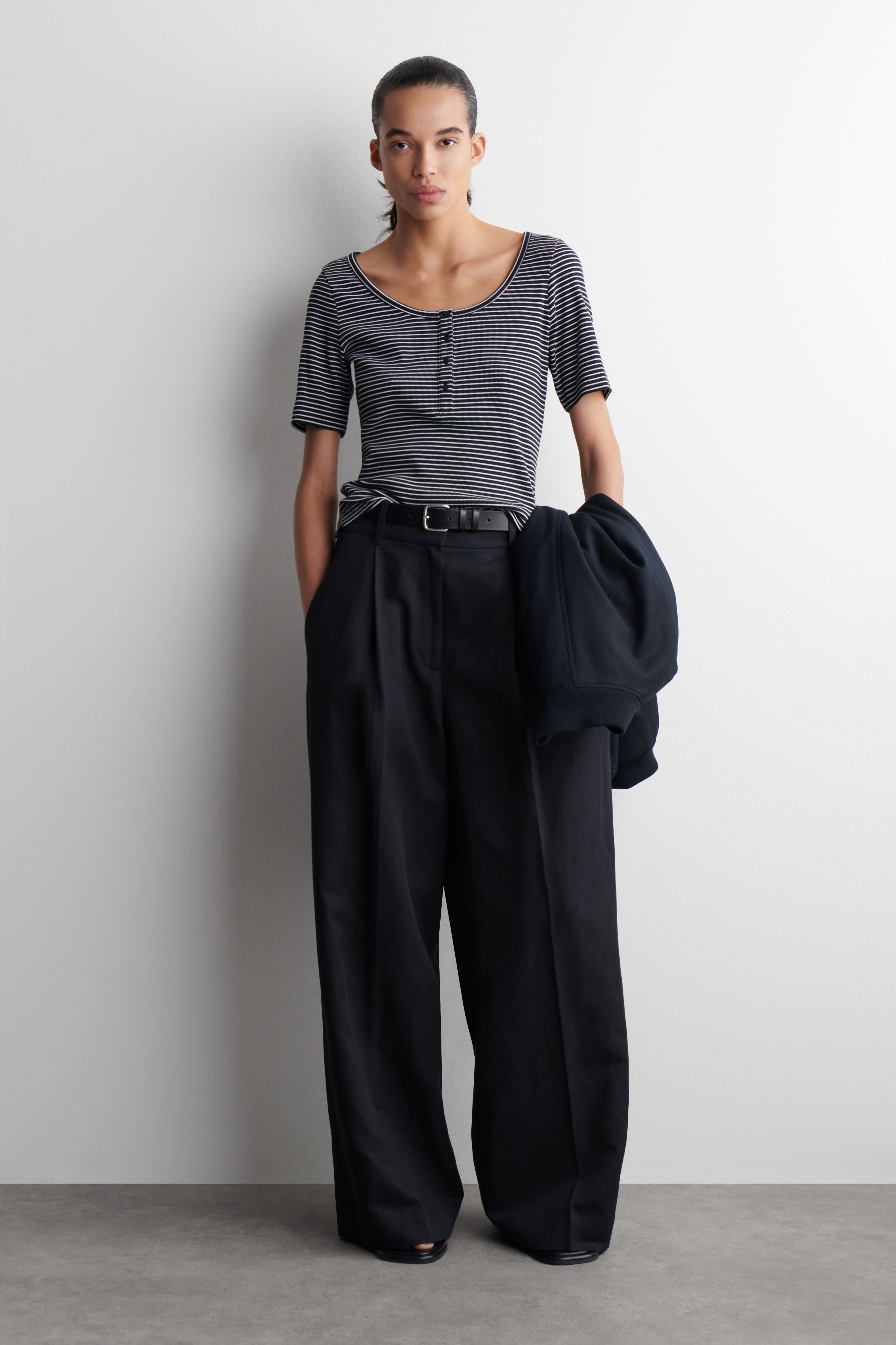 헨리 티셔츠 RIBBED HENLEY T-SHIRT 1275918002