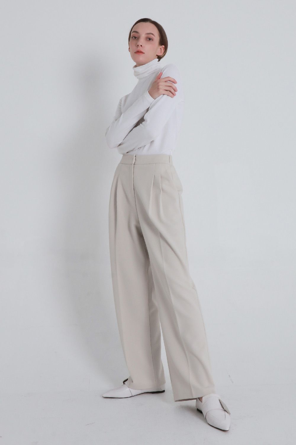 메종드커리어-5부 슬랙스 팬츠 베이지 Half Slacks Pants BEIGE | 트렌비 메종드커리어-5부 슬랙스 팬츠 베이지 Half Slacks Pants... 