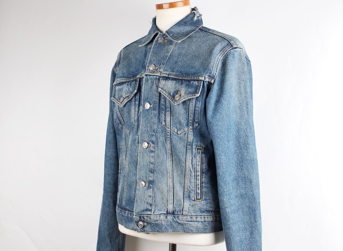 Balenciaga Wave Logo Denim Jacket 46 58801039 | eBay Balenciaga Wave Logo Denim Jacket 46 58801039 | eBay