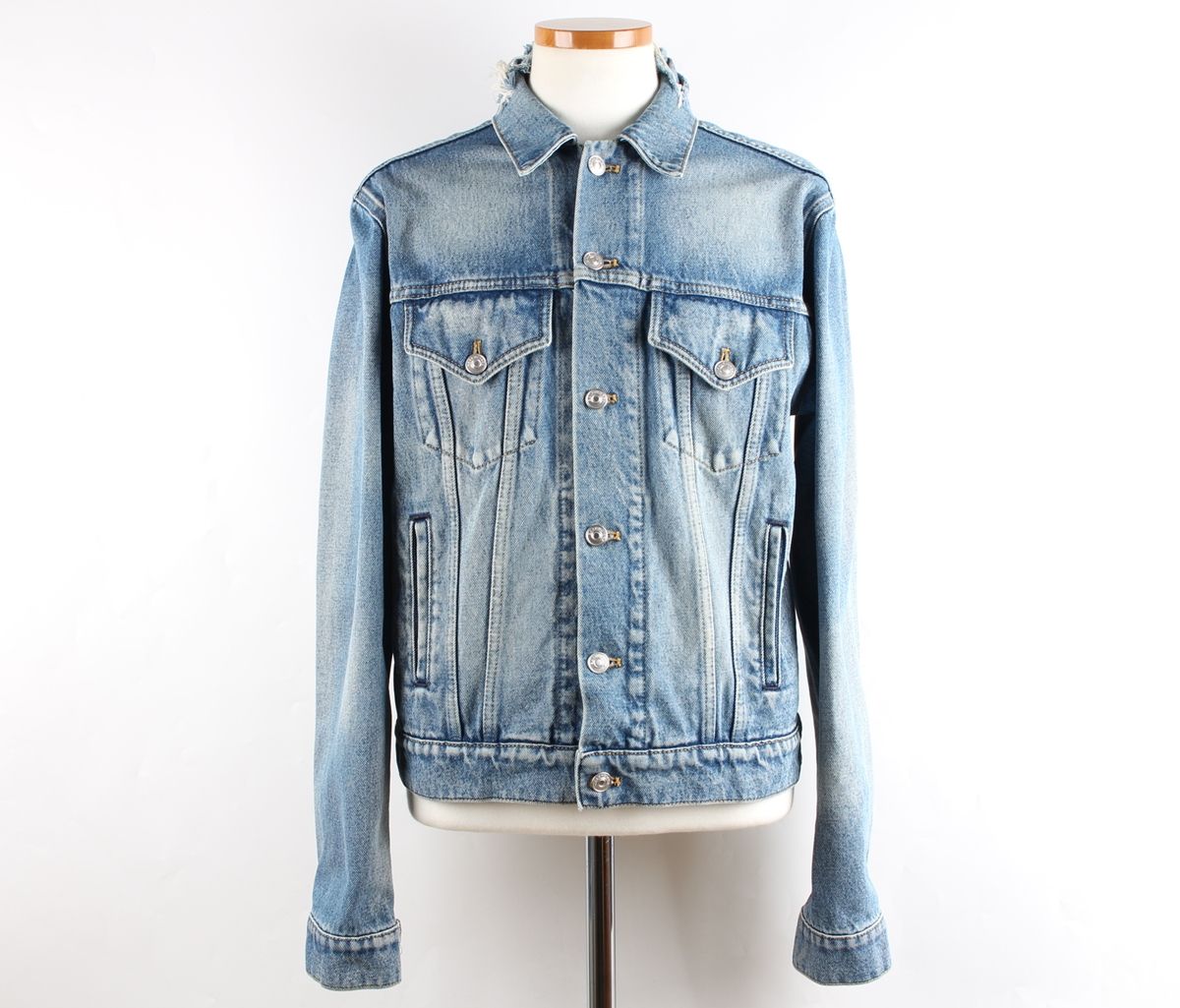 Balenciaga Wave Logo Denim Jacket 46 SKU1234 | eBay Balenciaga Wave Logo Denim Jacket 46 SKU1234 | eBay