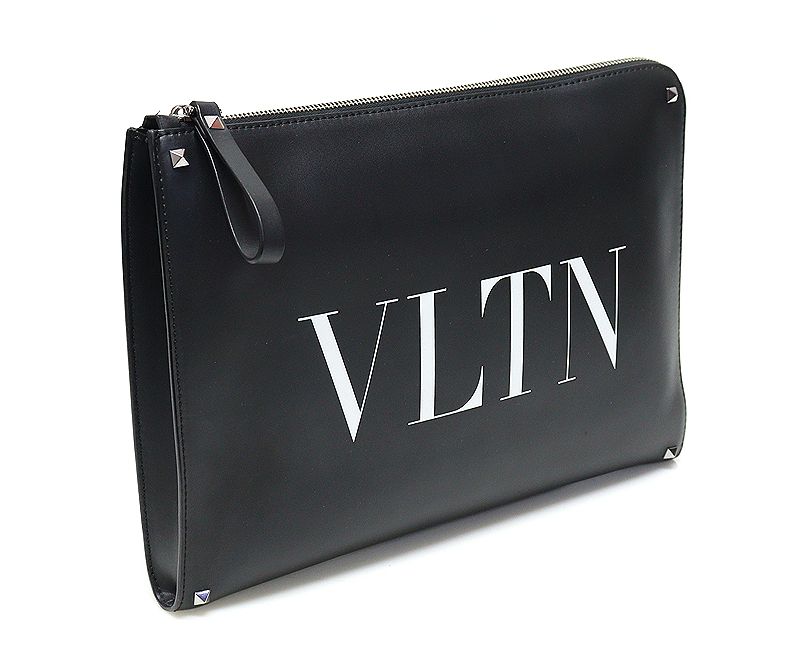 Valentino(발렌티노) WY2B0457WJW 블랙 카프스킨 VLTN 락스터드 도큐먼트 케이스 스트랩 클러치