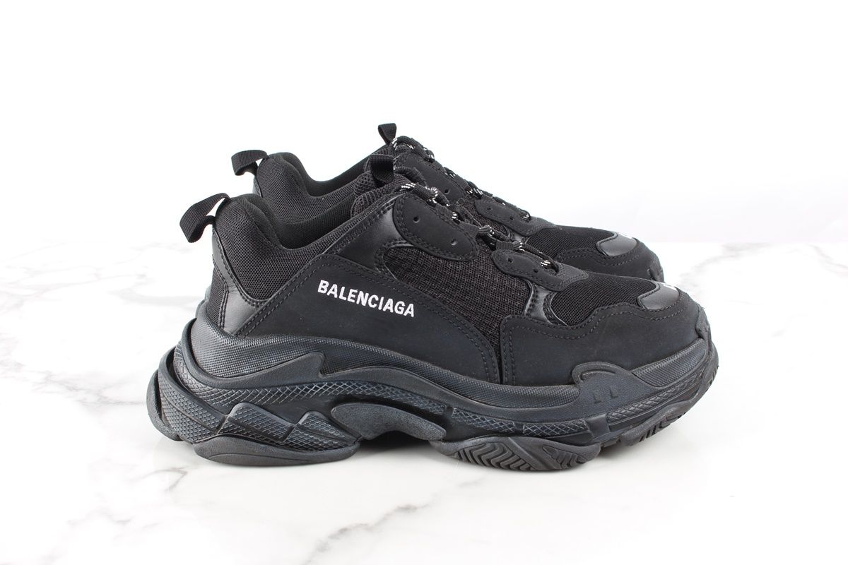 Balenciaga TripleS スニーカー ブラック 41 Authentic Unisex Balenciaga Triple S Black Trainers Size EU