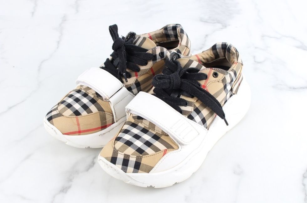 【関税&送料込】Burberry Sneaker Burberry Embossed Logo Box Sneakers - Casual Shoes - Save