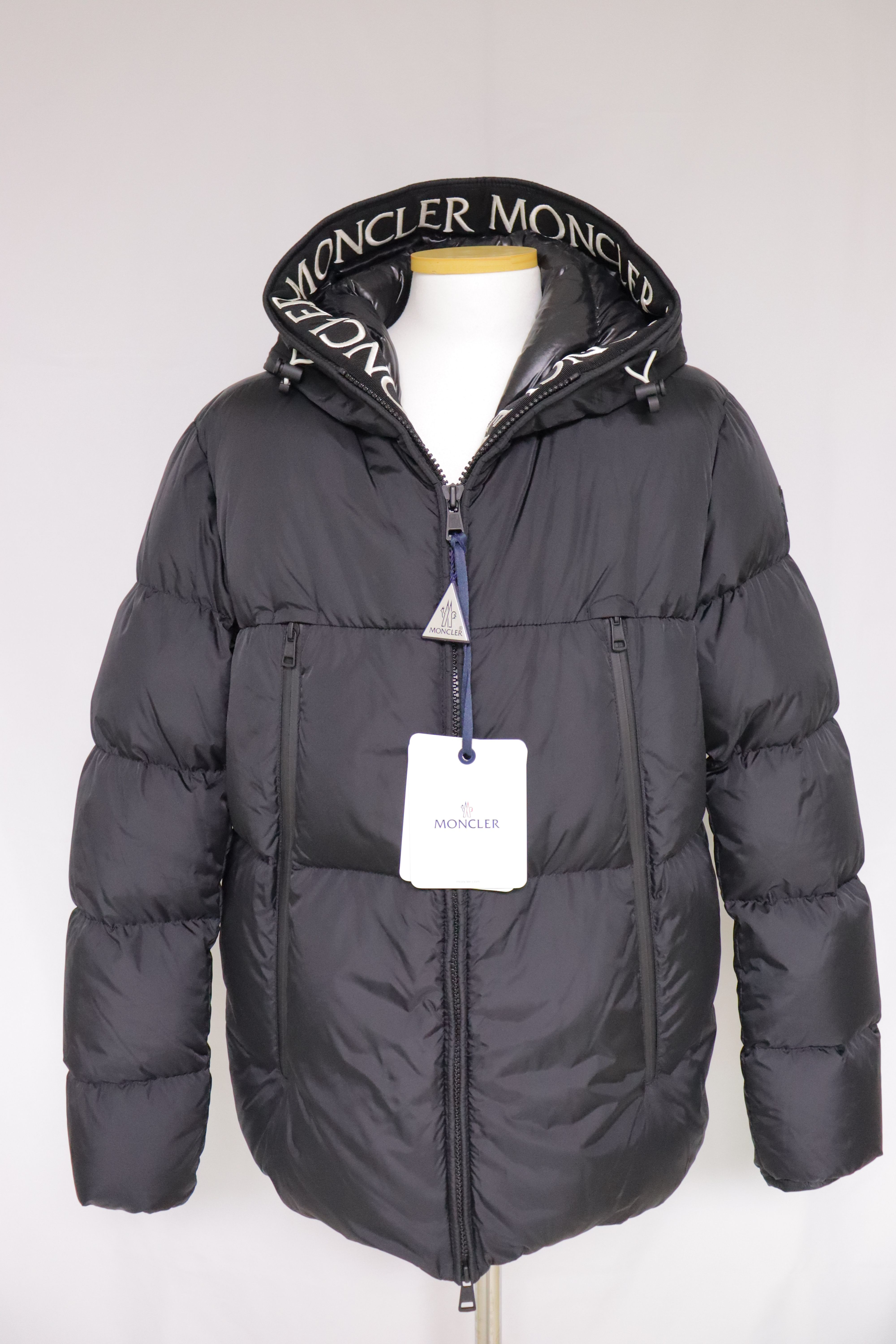 Moncler MONTCLA Padded Jacket Black 72149416 | eBay