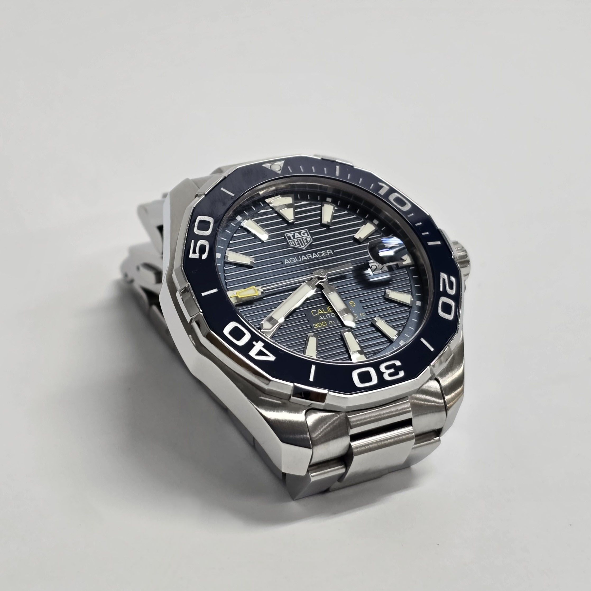 태그호이어 (TAG HEUER) 아쿠아레이서 300 칼리버5 청판 43mm WAY201B.BA0927