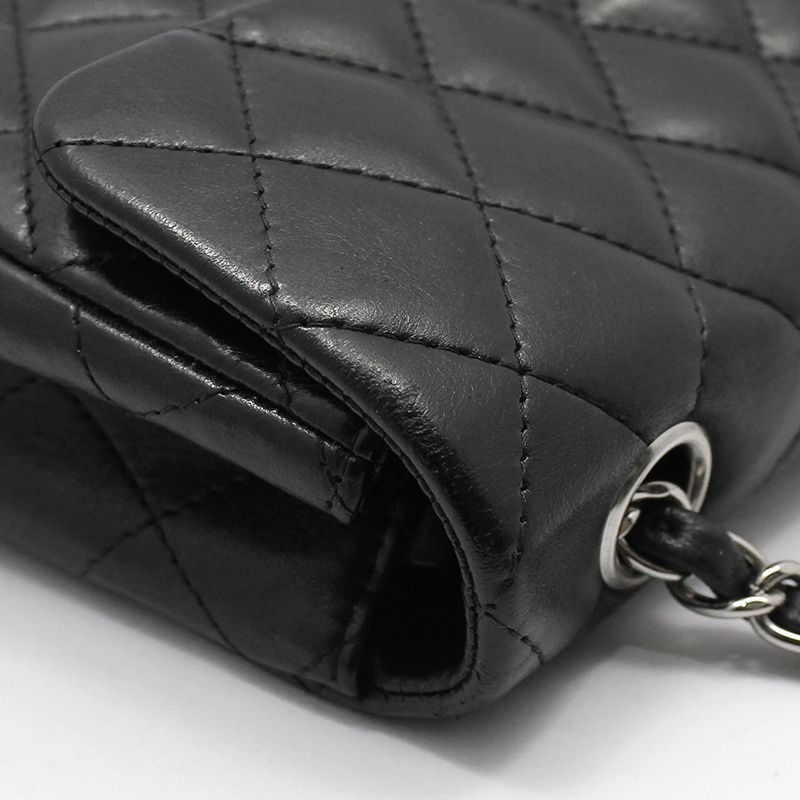 Pre-Owned ブラックラムスキンシルバークラシックバゲットチェーンショルダーバッグ 74209456 [U]