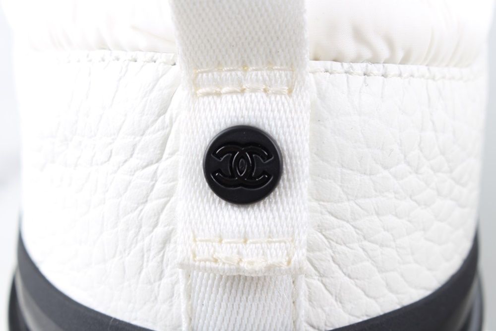 CHANEL CC Logo Mesh & Suede Sneakers 41 79553637 | eBay