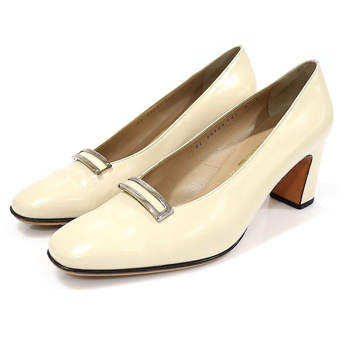 【関税&送料込】Salvatore Ferragamo Tacco Oro Sandalo Salvatore Ferragamo Sandals Size 38. 5 EU