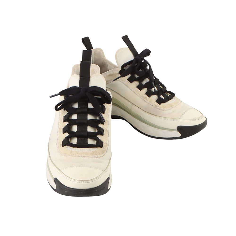 CHANEL 22A Runway Pearl Embellished Shoes 35.5 Beige/ Black