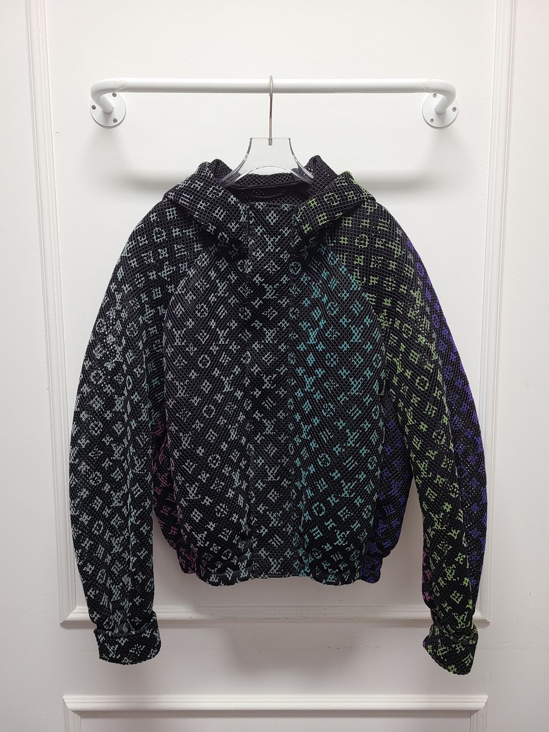 Louis Vuitton ロゴパターン ジップアップセーター M LOUIS VUITTON ジップアップニット - メルカリ