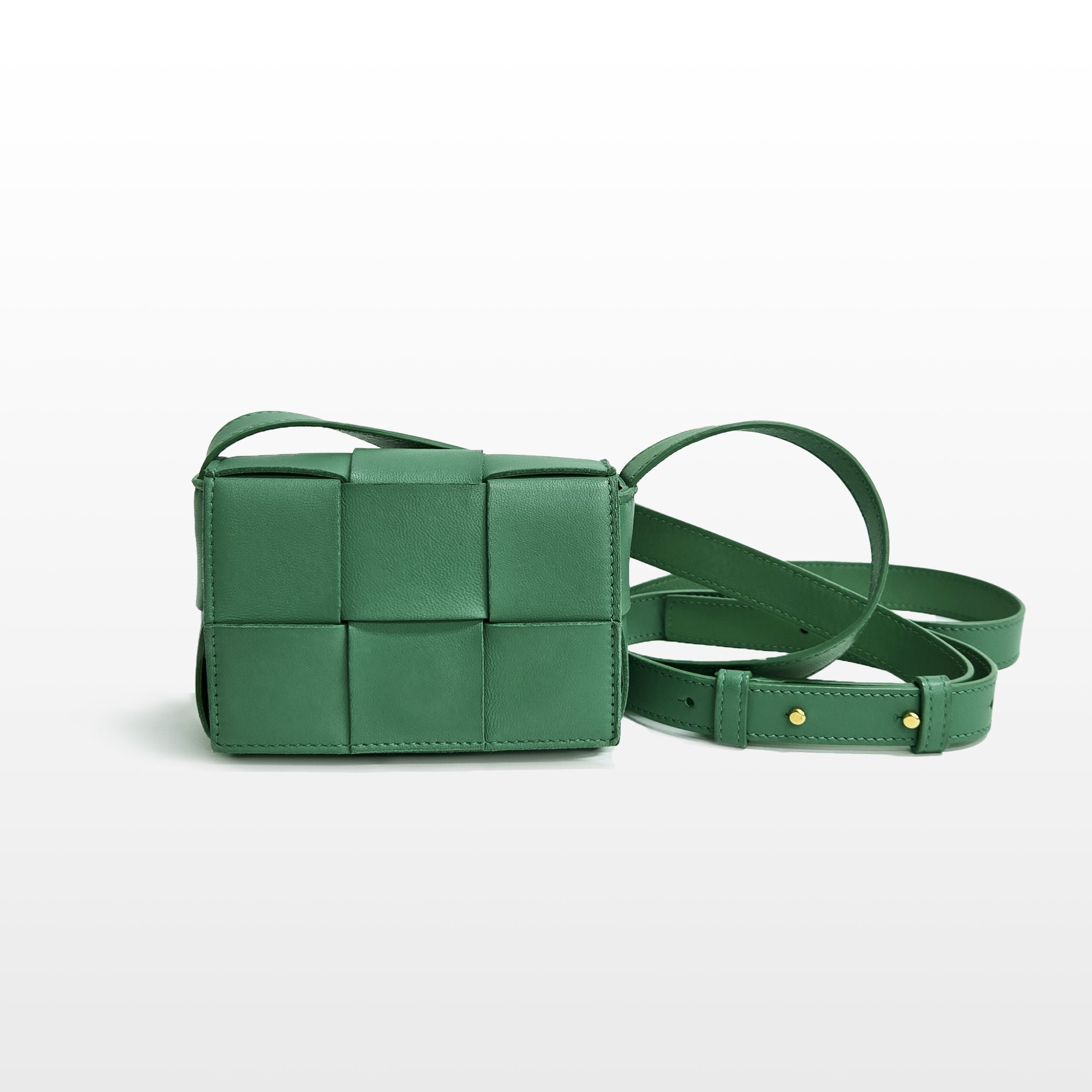 보테가 베네타(Bottega Veneta) 캔리 카세트백 겸 크로스백 666688