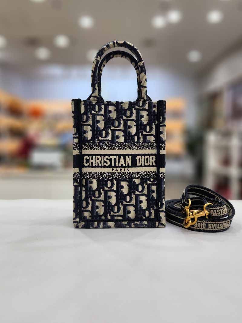 Dior Oblique Mini Book Tote Phone Bag 23 S5555CRIW 122983723 Dior Oblique Mini Book Tote Phone Bag 23 S5555CRIW 122983723