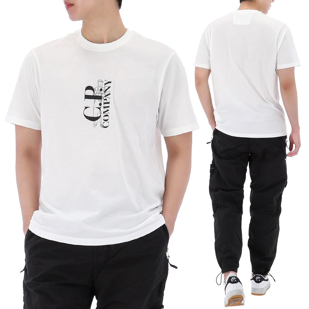 Tシャツ・カットソー C.P. Company T-shirt con logo e stampa C.P. Company Men's Logo T-Shirt in Total Eclipse C.P. Company
