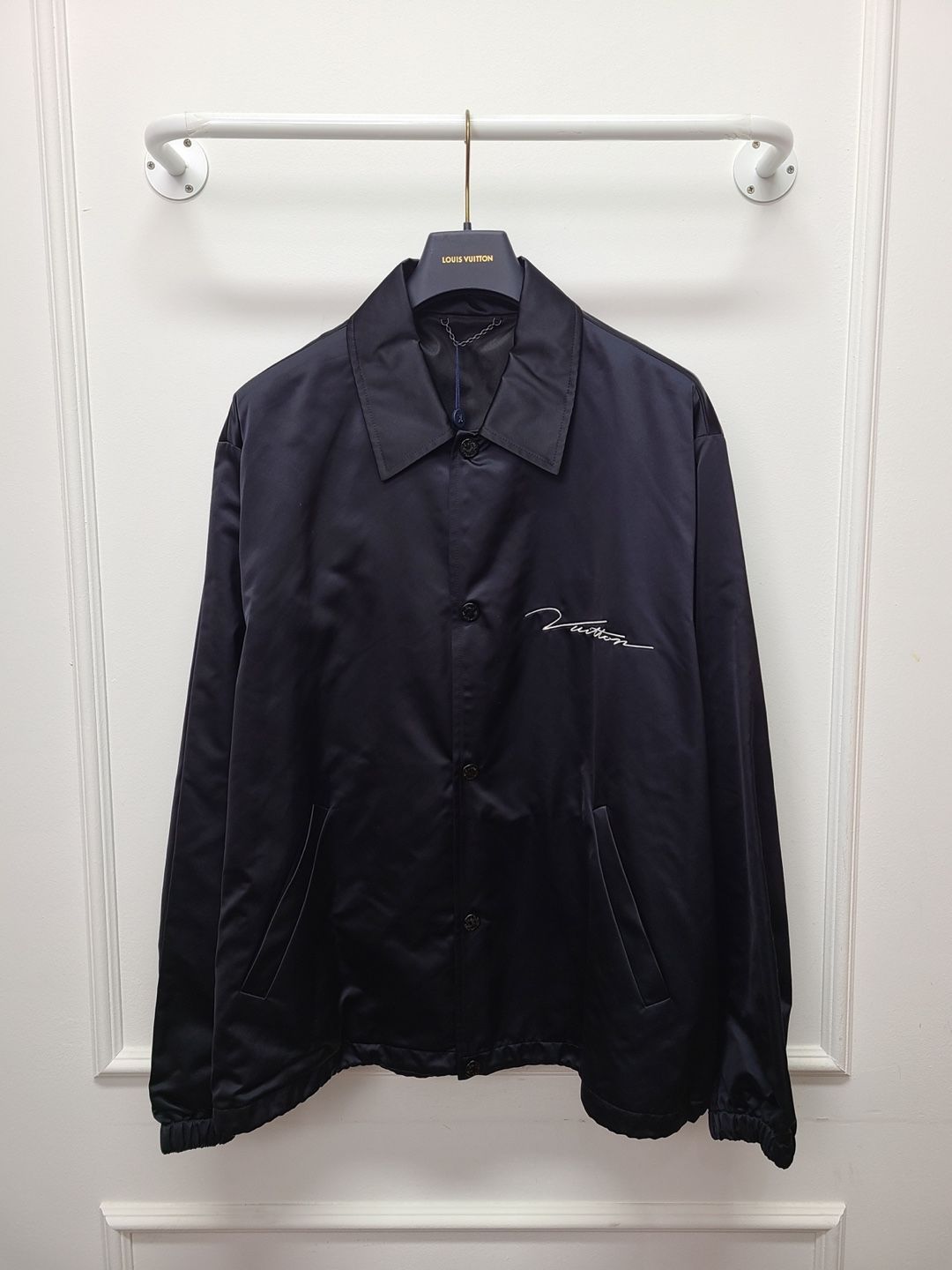 Louis Vuitton Black Bird LV Back Printing Coach Jacket 54 Louis Vuitton Black Bird LV Back Printing Coach Jacket 54