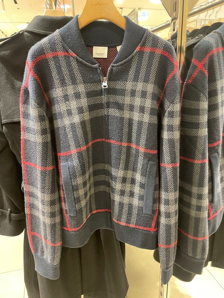 버버리 MORLAND 체크 울 니트 봄버 자켓 NAVY 80911651