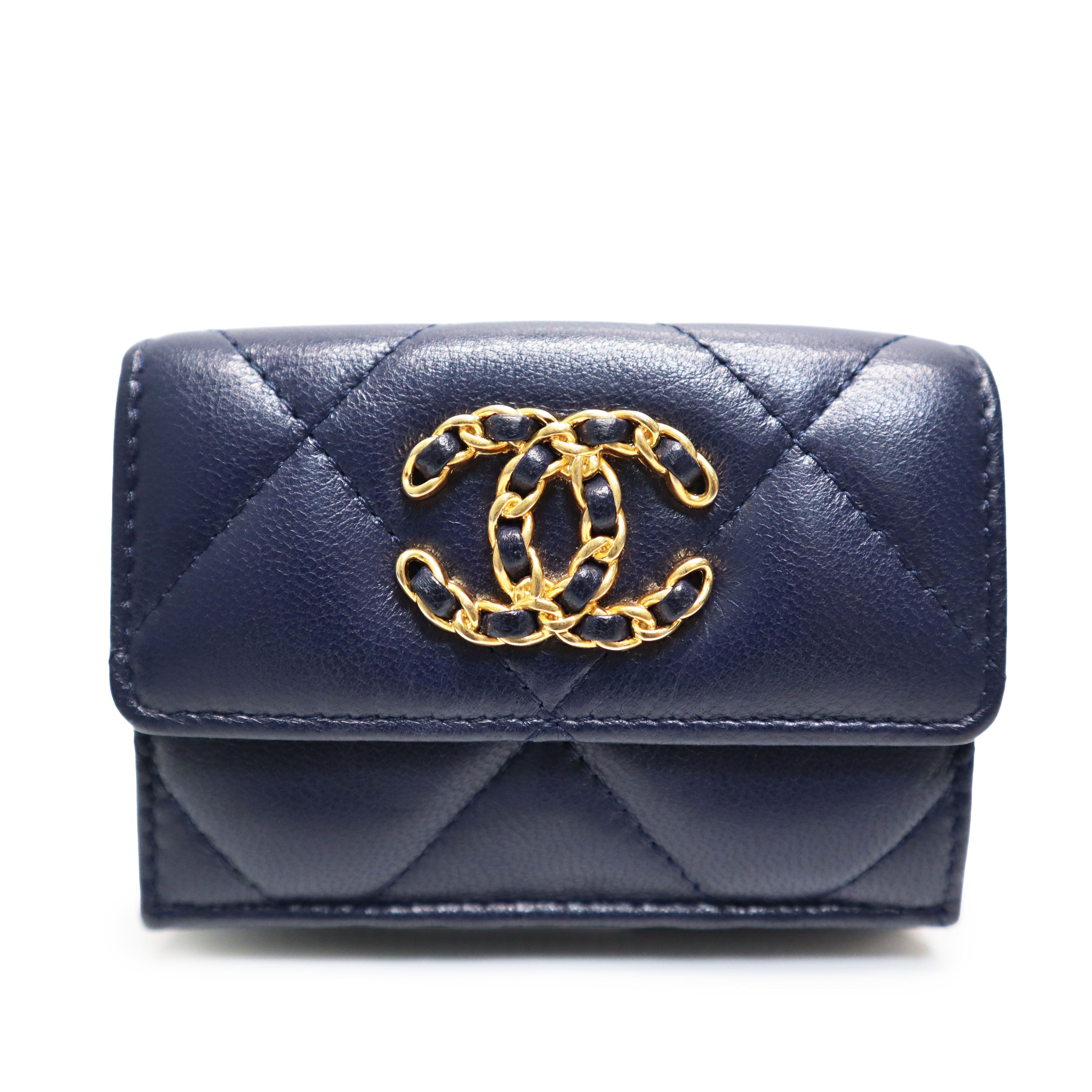 Chanel(샤넬) AP1789 네이비 램스킨 금장 CC로고 CHANEL 19 플랩 반지갑 (30번대)