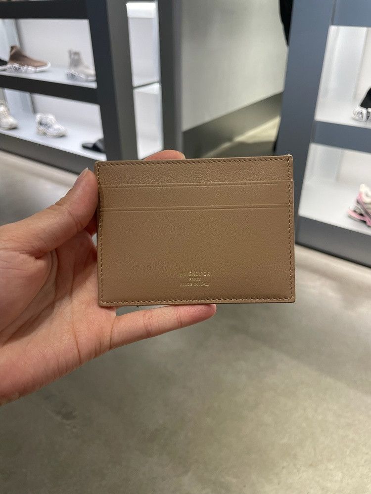 발렌시아가 로고 엔벨롭 카프 레더 카드지갑 NUDE BEIGE 743216 2AAFT 9607