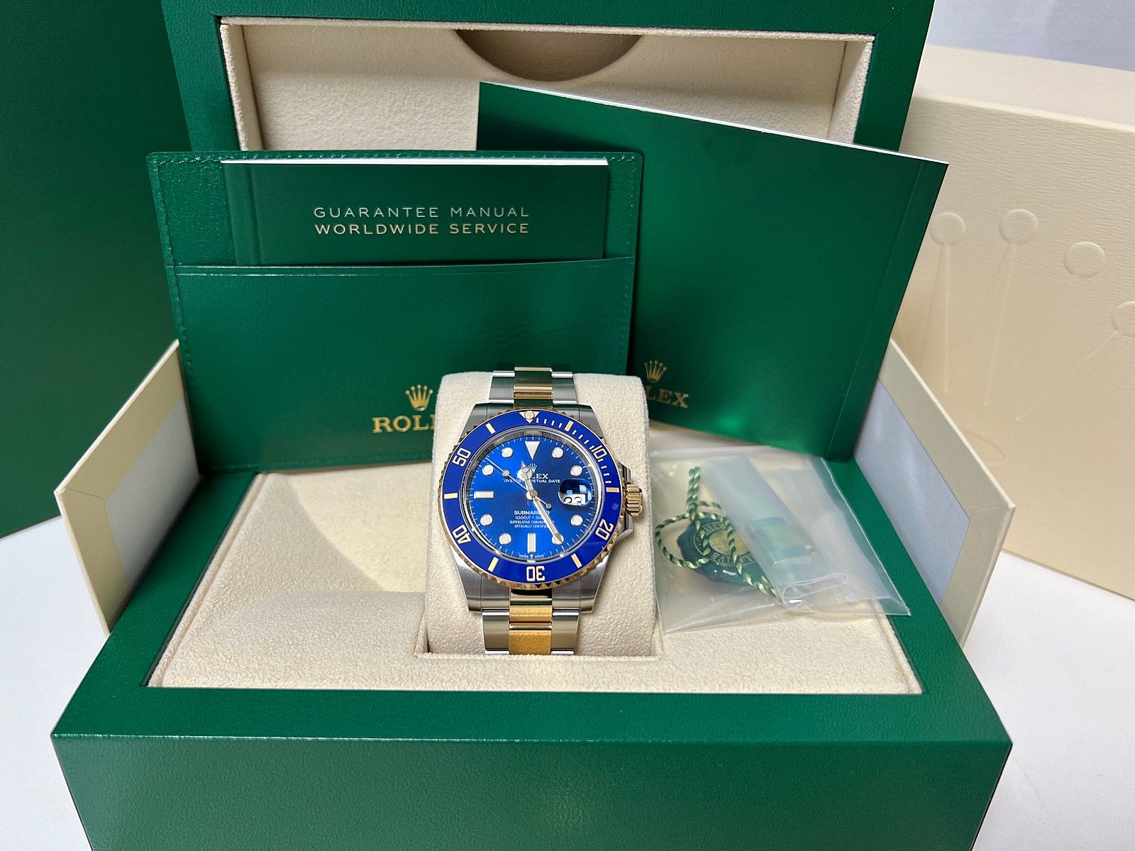 Rolex Yacht-Master 40 Blue Dial Men's Watch 126622BLSO